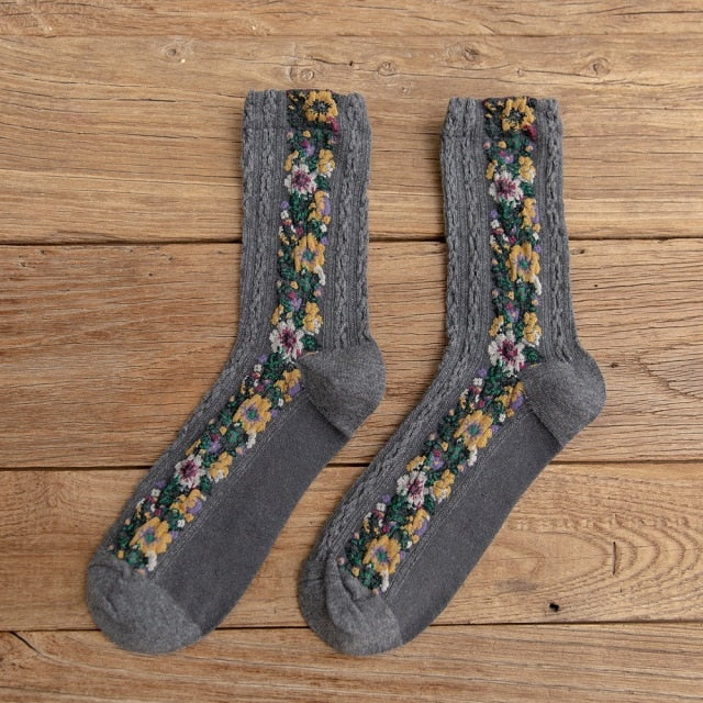 New Retro Ethnic Style Women Socks with Flower Casual Comfortable Ladies Funny Cute Spring Autumn Cotton Girls Crew Sox Gifts