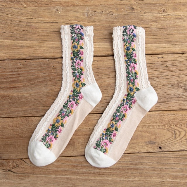 New Retro Ethnic Style Women Socks with Flower Casual Comfortable Ladies Funny Cute Spring Autumn Cotton Girls Crew Sox Gifts